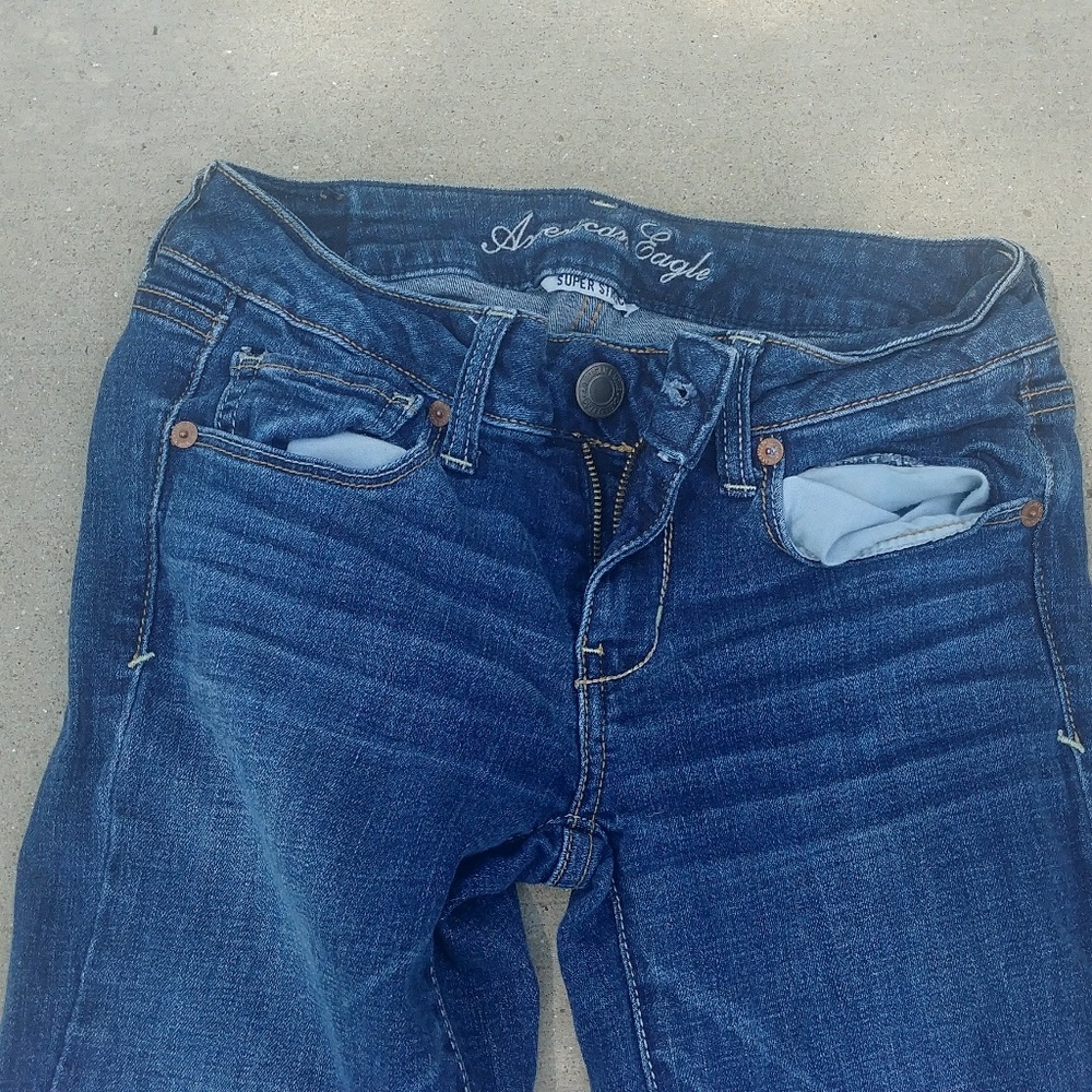 American eagle size 2 skinny jeans